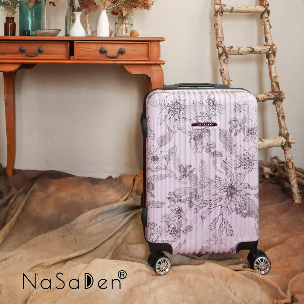 【NaSaDen】バイオレット限定柄プリント 22インチ機内持ち込み可能 / 26インチ預け入れ手荷物 ジッパー式スーツケース アウトレット品
